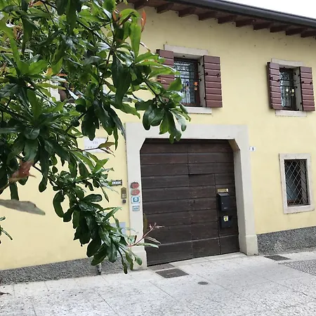 招待所 La Camaldola 2*